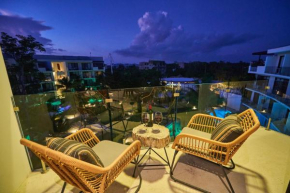Brand-New & Stylish PentHouse La Veleta Private Pool, Gym & Terrace Nice Amenities